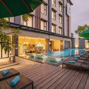 Hotel Kamaniiya Petitenget