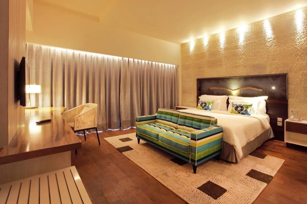 Ts Suites Seminyak 5*,  Indonesië